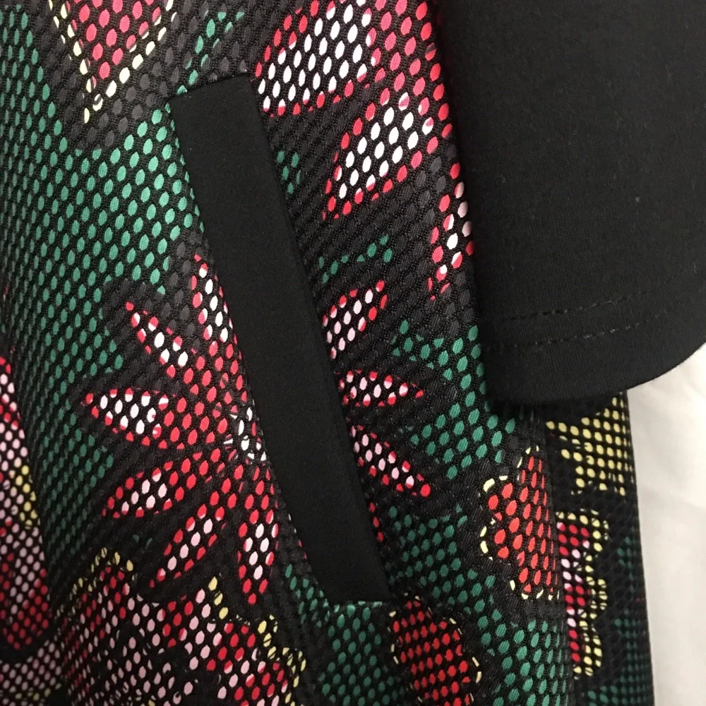 Johnston & Bell. Dress/coat. Gorgeous floral and mesh detail. Size 14 - Picture 13 of 16